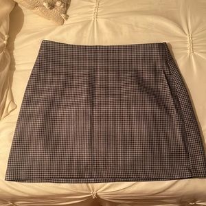 Houndstooth mini skirt, urban outfitters